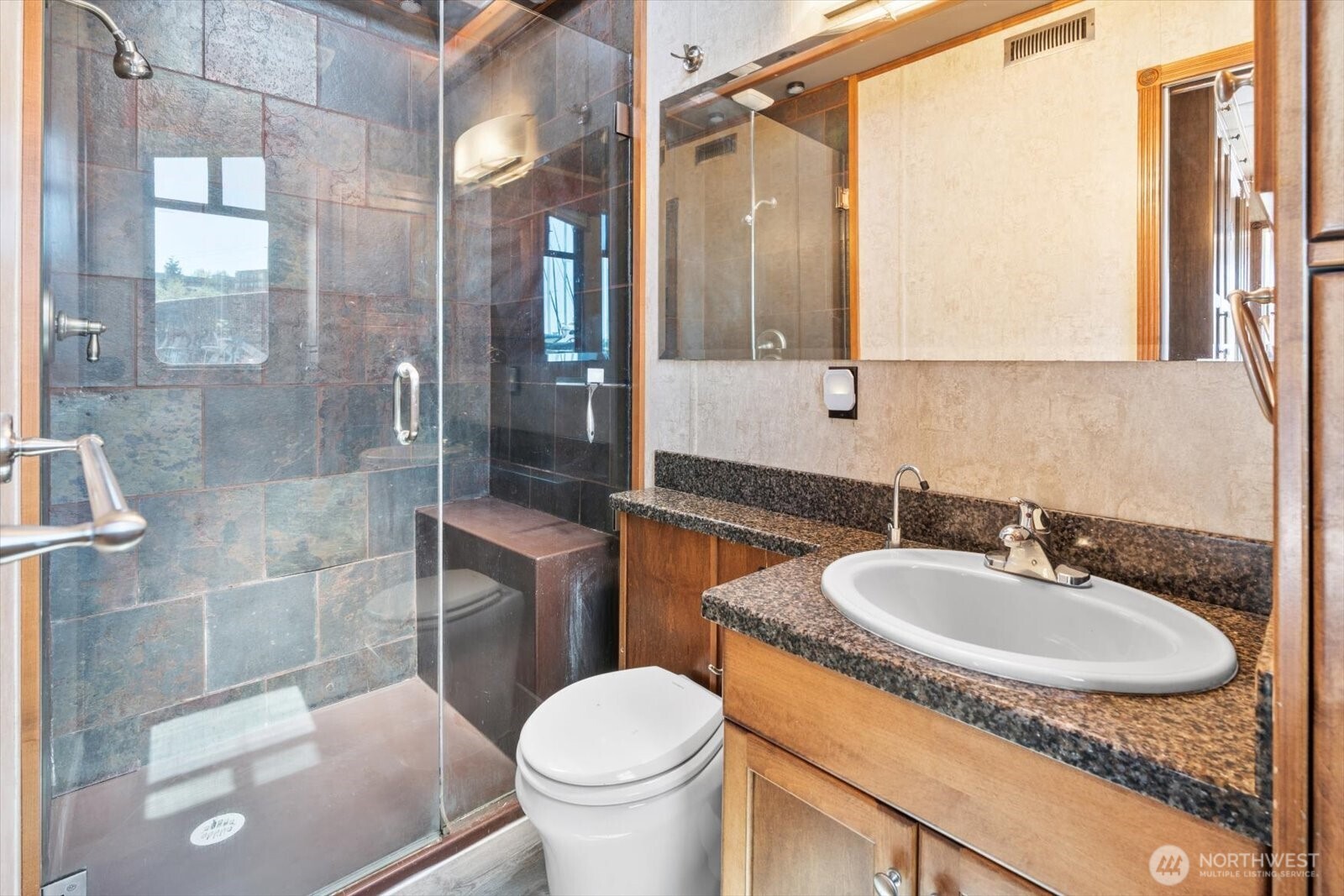 11 East Allison Street, Unit 2 Seattle, WA 98102 - Photo 20 of 40
