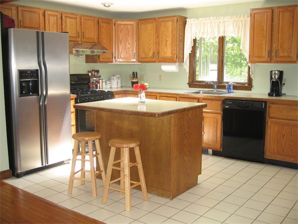 23 Alice Road Randolph, MA 02368 - Photo 9 of 15 Gallery Image 9