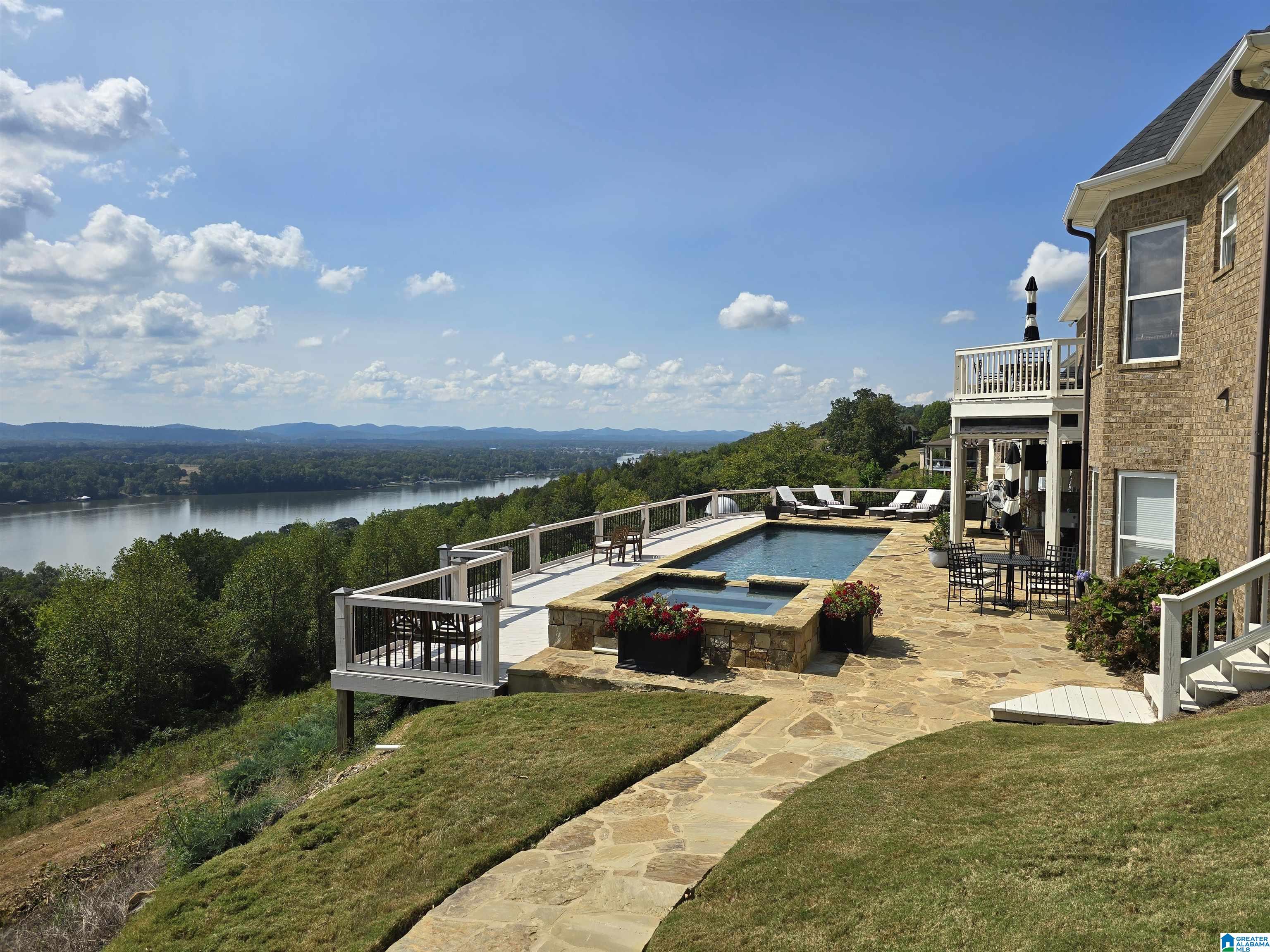 121 Mountain Breeze Road Rainbow City, AL 35906 - Photo 5 of 32