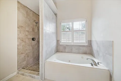 $284,900 | 5715 South Magazine Circle, Houston, TX 77084