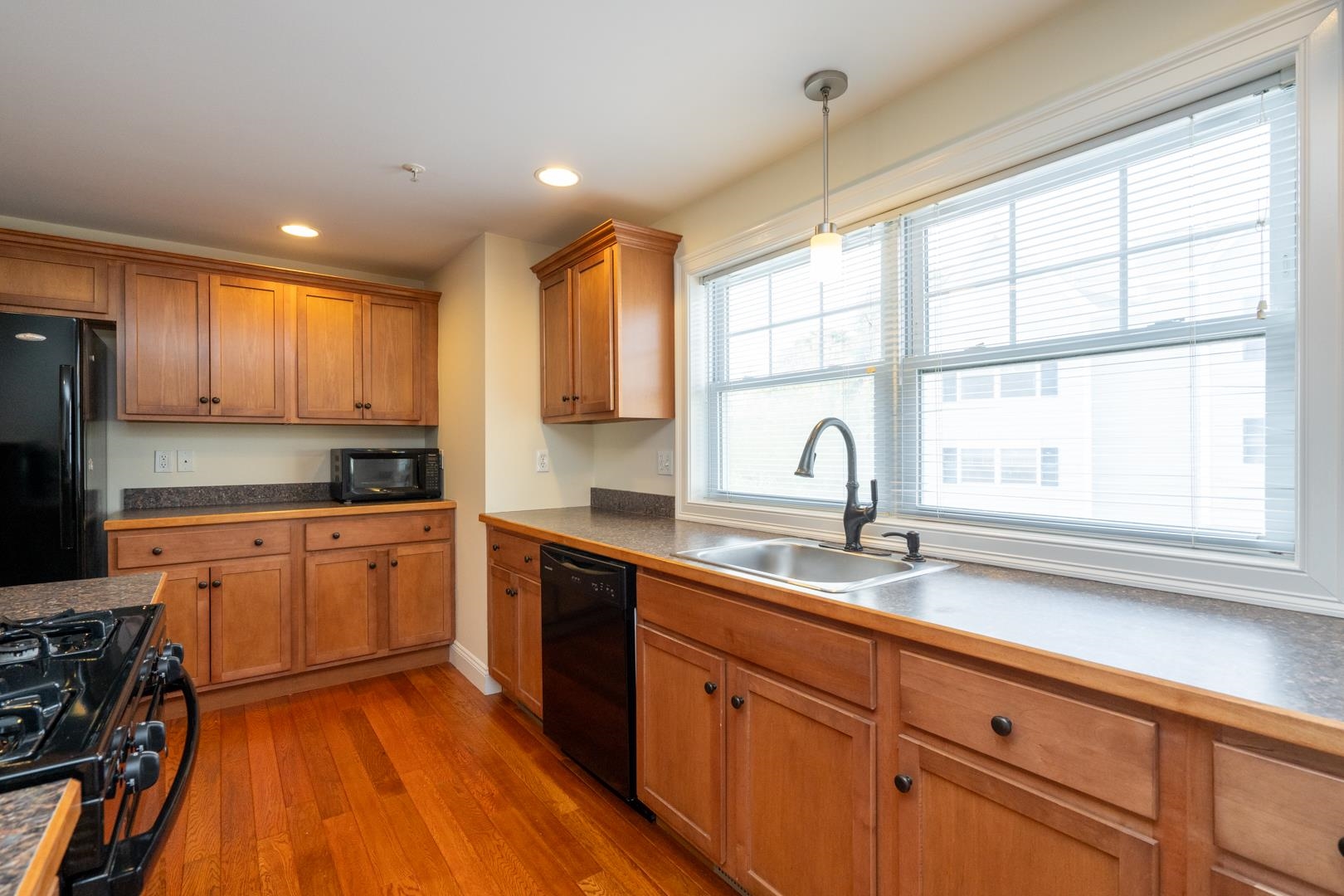 180 Drakeside Road, Unit 9 Hampton, NH 03842 - Photo 6 of 49