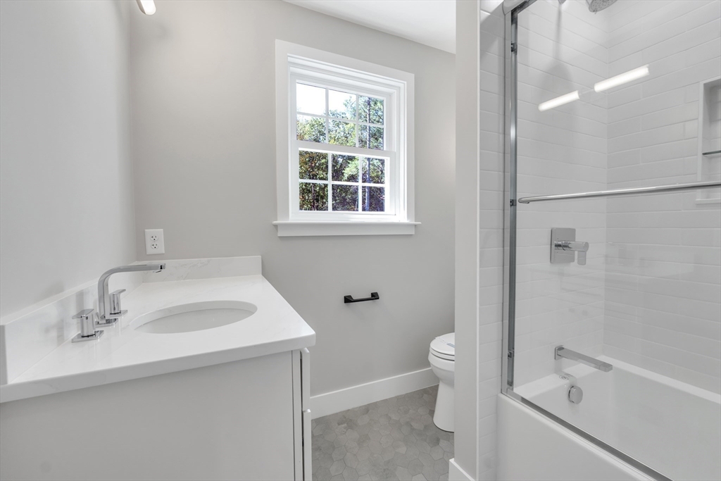 128 Old Southbridge Road Dudley, MA 01571 - Photo 17 of 42