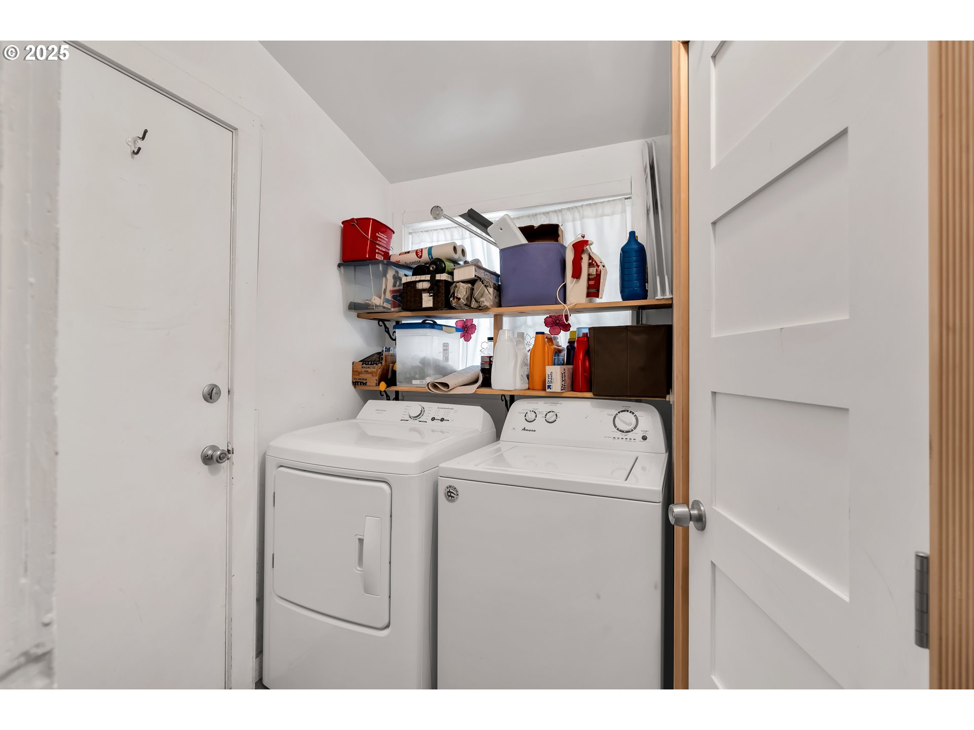 402 Southeast 75th Avenue Portland, OR 97215 - Photo 13 of 48