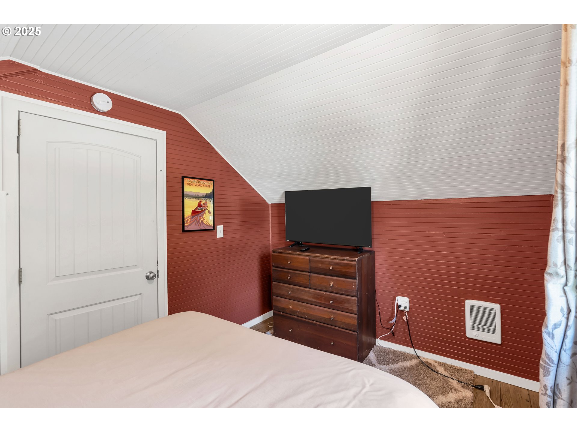 402 Southeast 75th Avenue Portland, OR 97215 - Photo 17 of 48