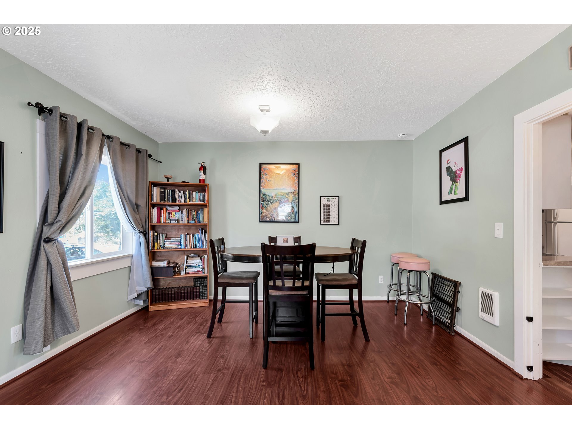 402 Southeast 75th Avenue Portland, OR 97215 - Photo 29 of 48