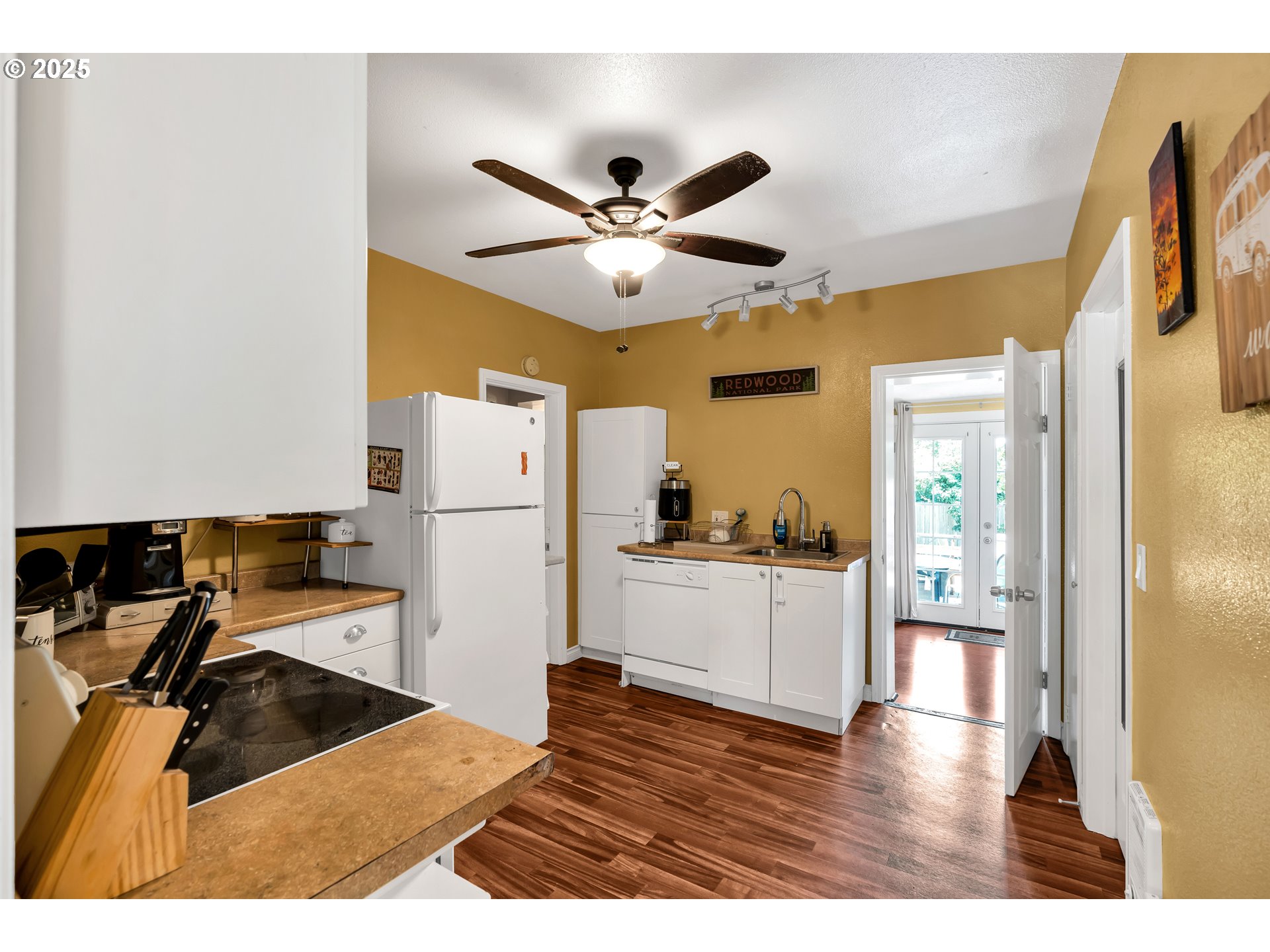 402 Southeast 75th Avenue Portland, OR 97215 - Photo 30 of 48
