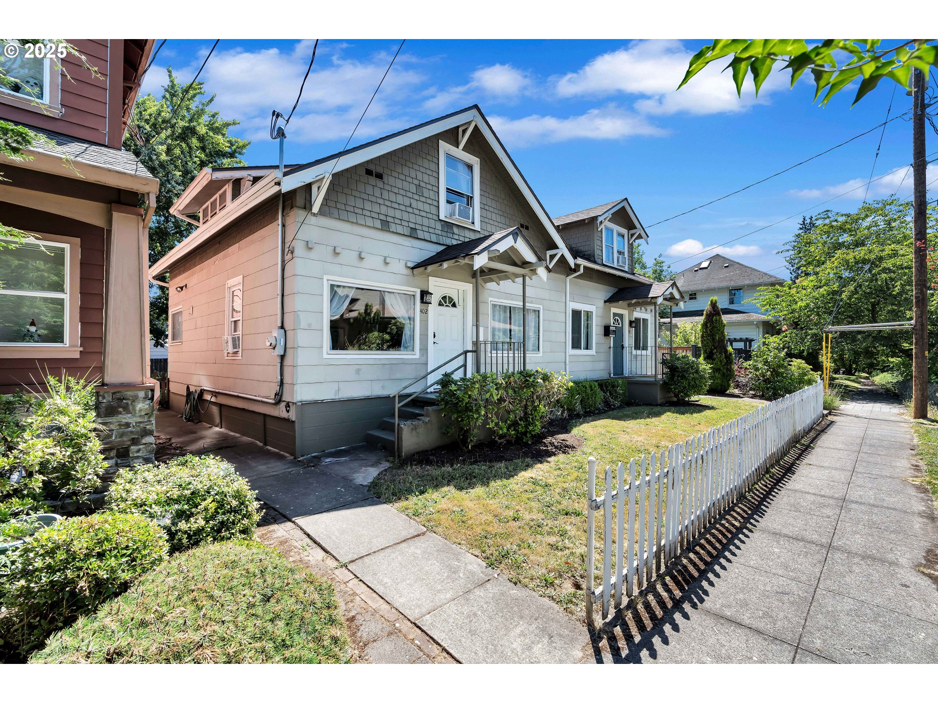402 Southeast 75th Avenue Portland, OR 97215 - Photo 3 of 48