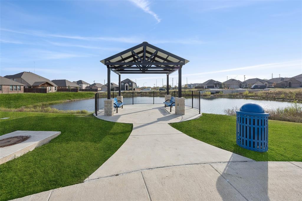 11520 Lavonia Road Fort Worth, TX 76244 - Photo 30 of 32 a view of a garden with lake view