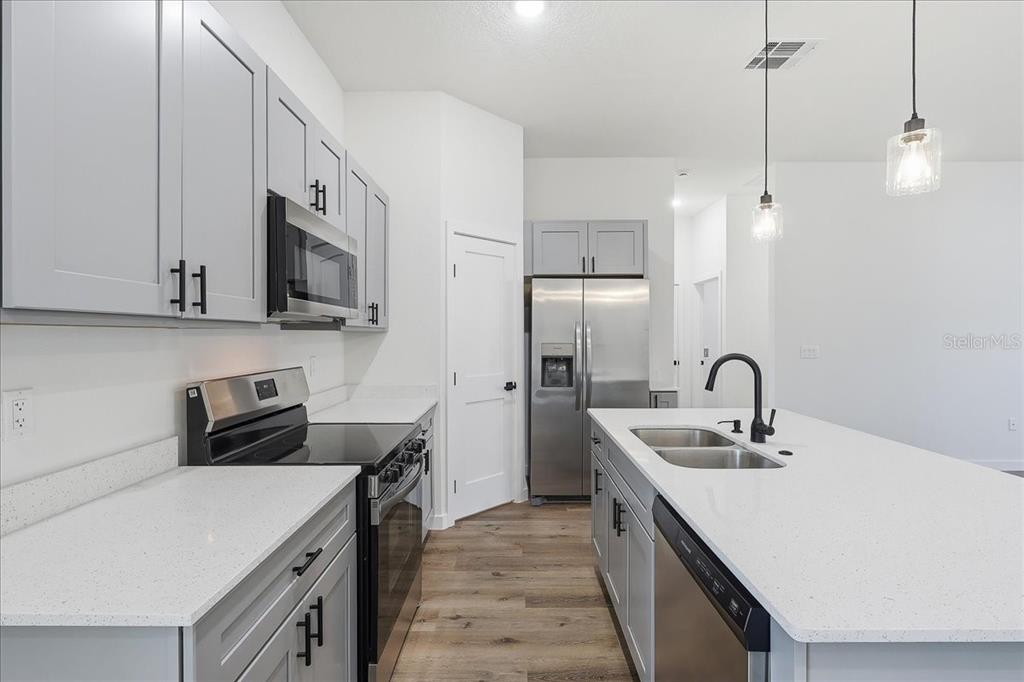 8675 North Circular Way Citrus Springs, FL 34434 - Photo 4 of 18