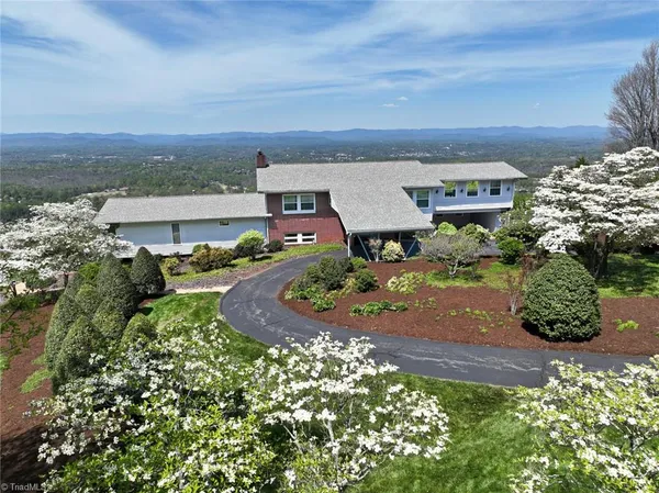 $1,248,000 | 215 Casa Robles Drive, Moravian Falls, NC 28654