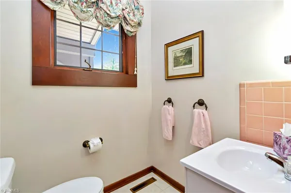 $1,248,000 | 215 Casa Robles Drive, Moravian Falls, NC 28654