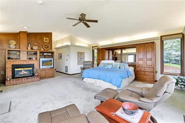 $1,248,000 | 215 Casa Robles Drive, Moravian Falls, NC 28654