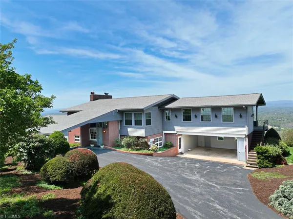 $1,248,000 | 215 Casa Robles Drive, Moravian Falls, NC 28654