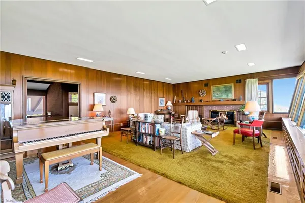 $1,248,000 | 215 Casa Robles Drive, Moravian Falls, NC 28654