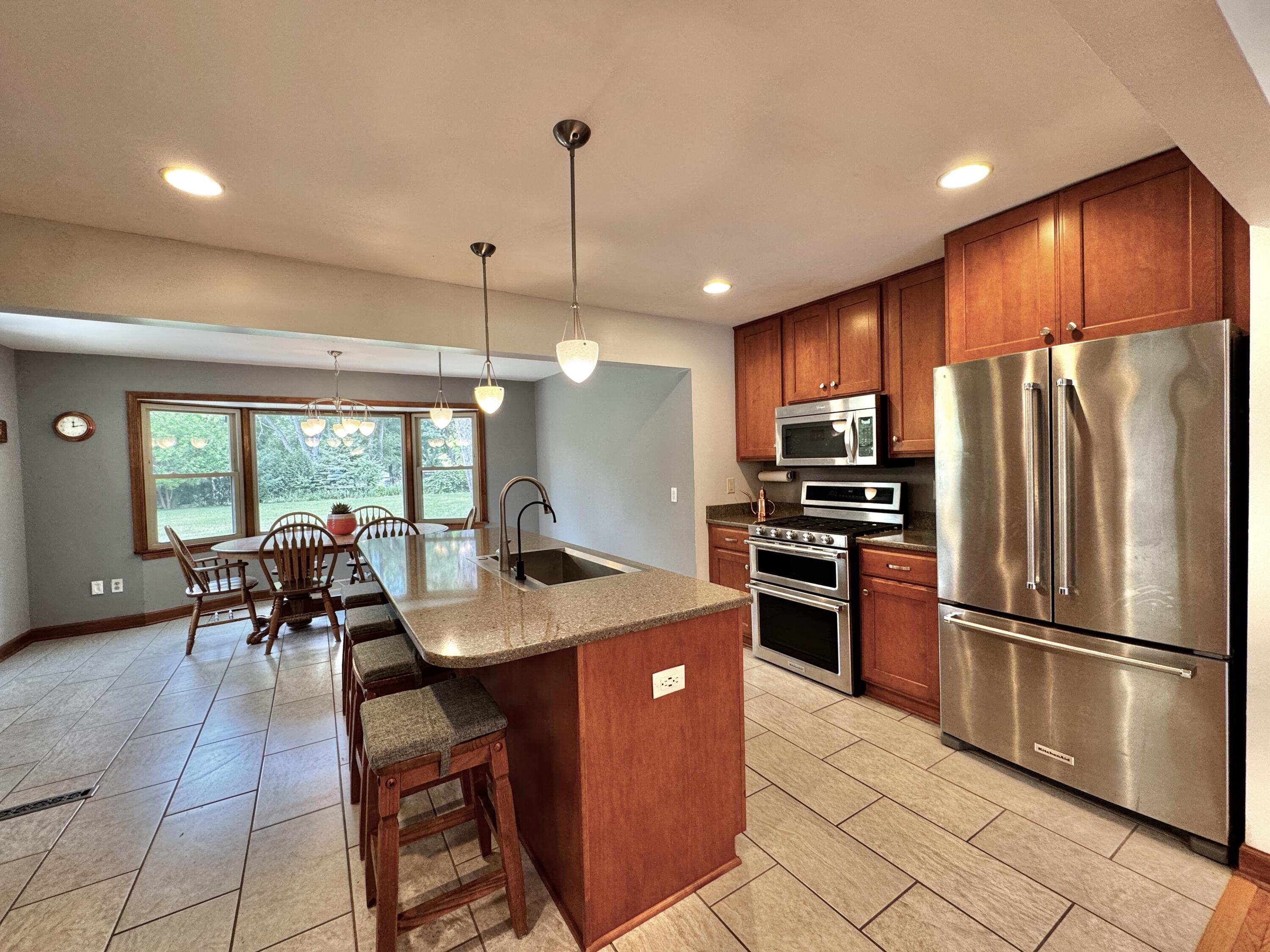2625 El Rancho Drive Brookfield, WI 53005 - Photo 7 of 29 Kitchen