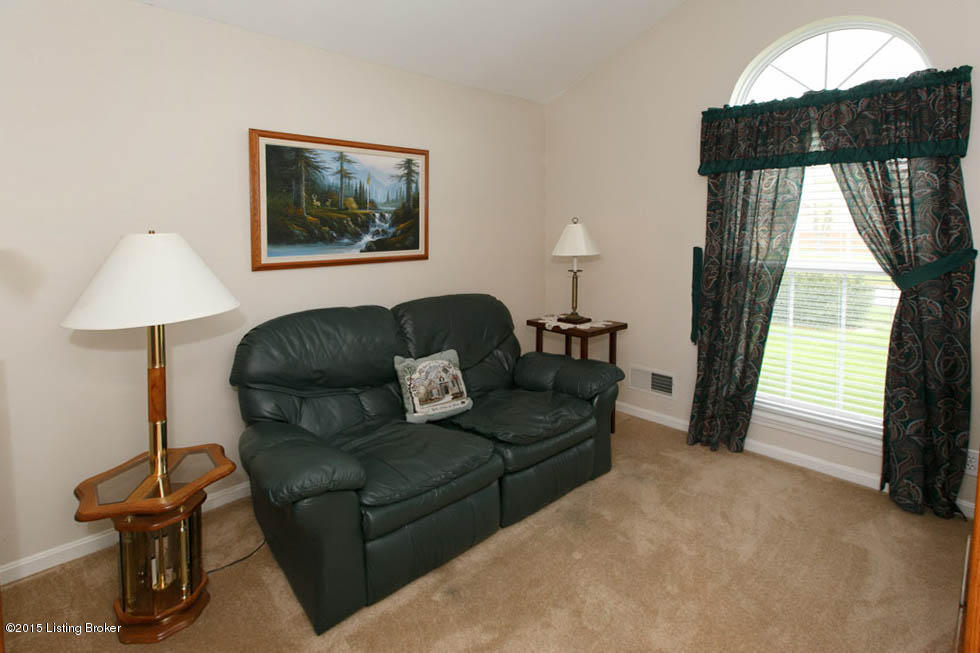 6715 Grandfield Road Louisville, KY 40258 - Photo 13 of 44 668A7431