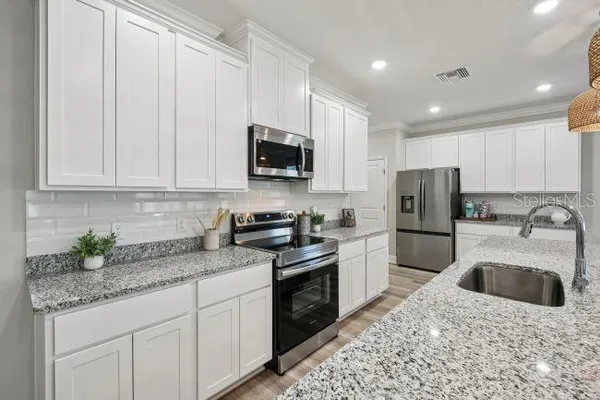 $375,990 | 8592 Oakstone Circle, Leesburg, FL 34788