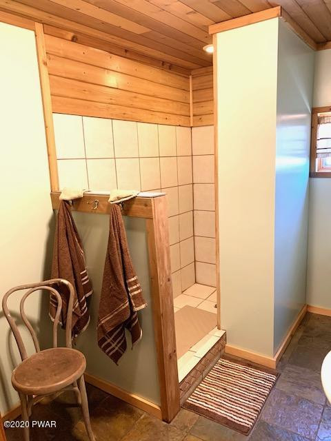 211 Schuman Road Damascus, PA 18415 - Photo 47 of 115 Additional View of Full Bath
