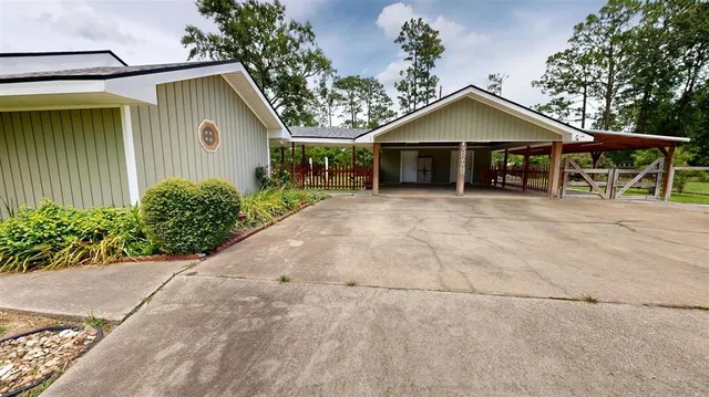$299,000 | 2730 Scarlett Drive, Lake Charles, LA 70611