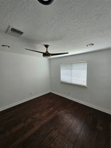 $2,000 | 9207 Dairy View Lane, Houston, TX 77099