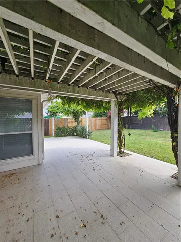 $2,000 | 9207 Dairy View Lane, Houston, TX 77099