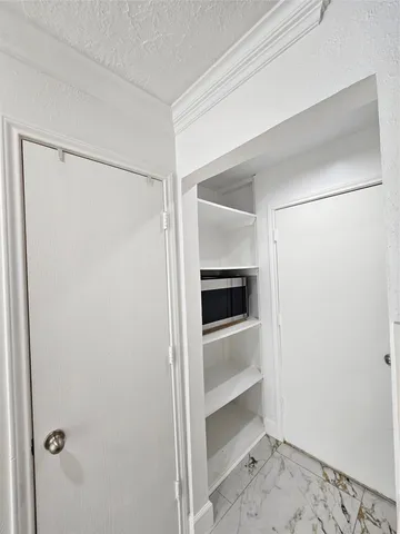 $2,000 | 9207 Dairy View Lane, Houston, TX 77099