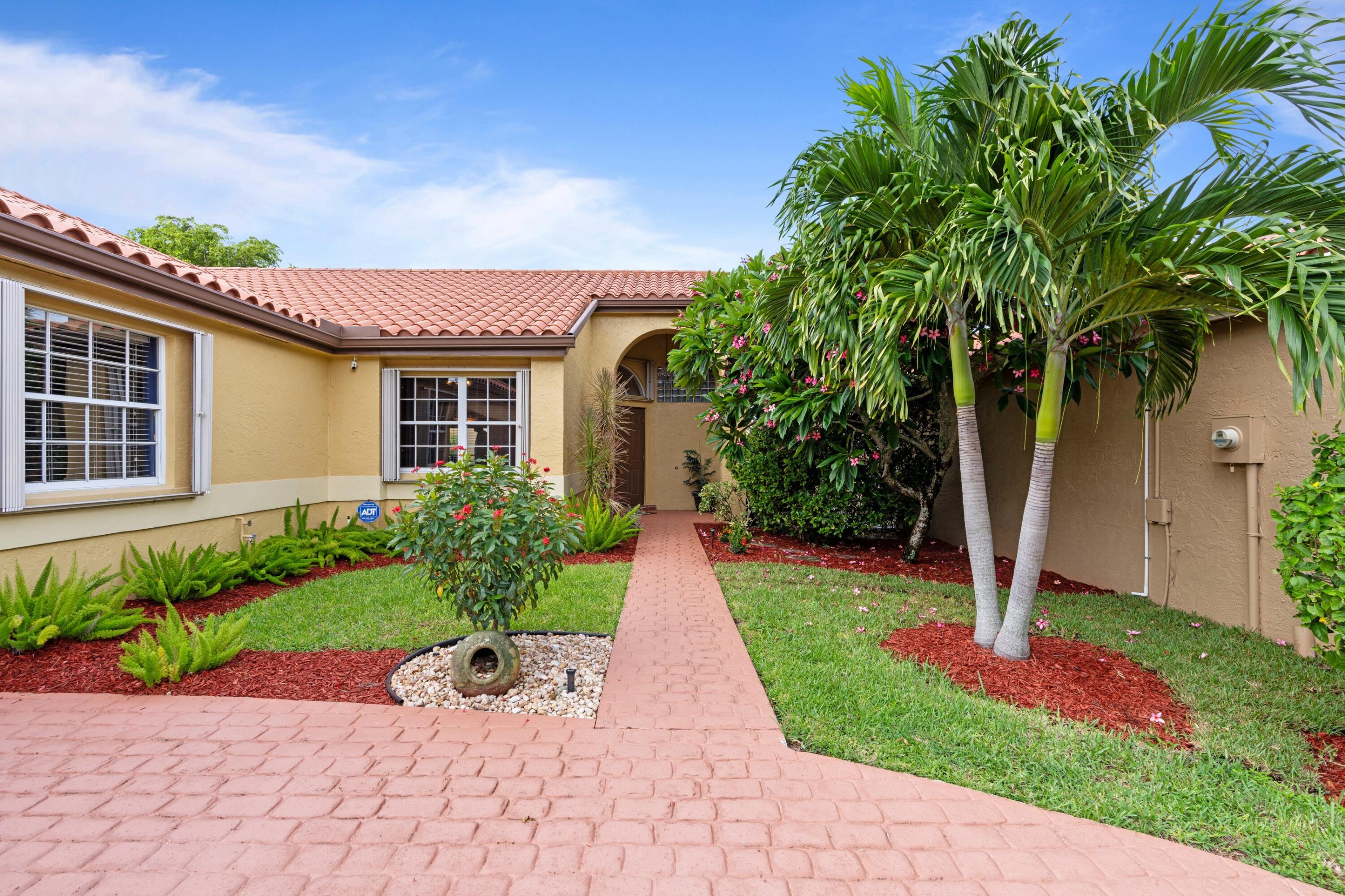 8174 Copenhagen Way Boca Raton, FL 33434 - Photo 3 of 50 DSC03909.jpg-SMALL