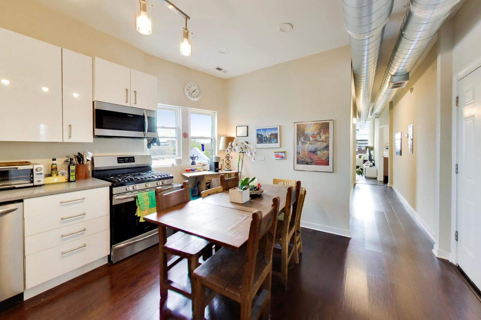 1418 West 18th Street, Unit 3 Chicago, IL 60608 - Photo 7 of 20