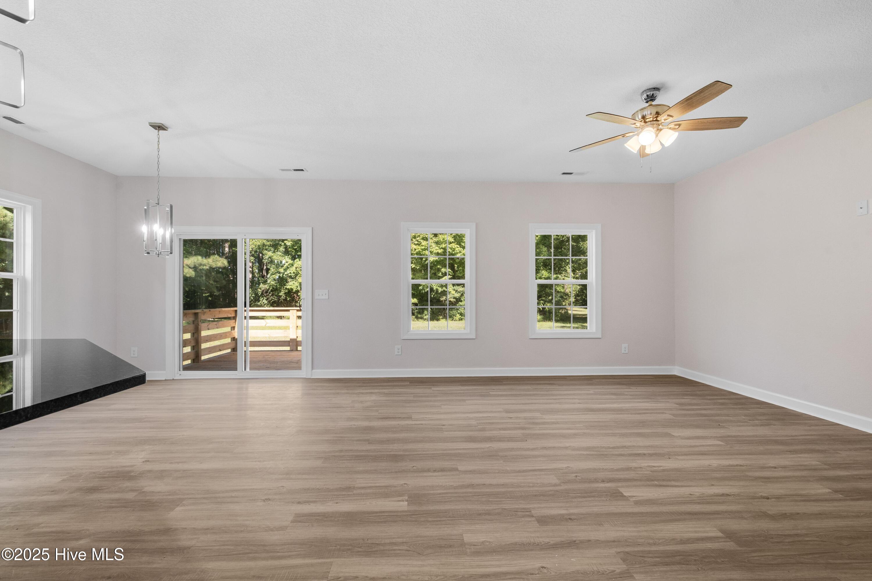 158 Texas Road Shiloh, NC 27974 - Photo 9 of 43 Spacious Dining and Great Room.