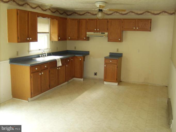 5301 Timber Ridge Road Berkeley Springs, WV 25411 - Photo 3 of 5 Kitchen