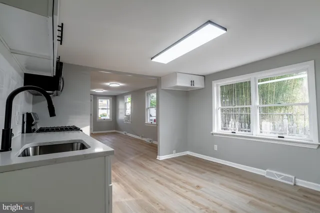 $234,900 | 127 West Holly Avenue, Pitman, NJ 08071