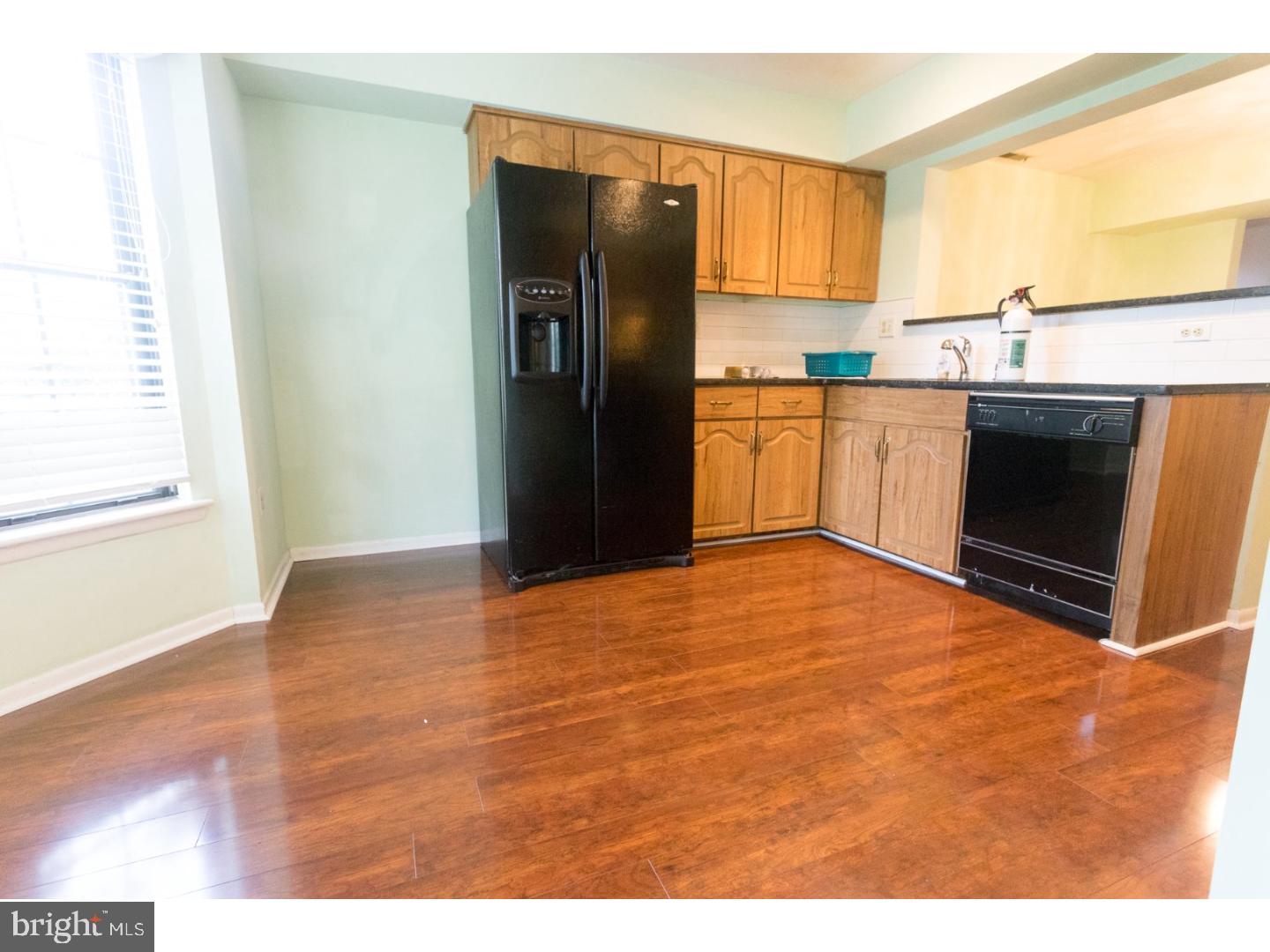 21 Christopher Road Voorhees, NJ 08043 - Photo 8 of 25 Kitchen