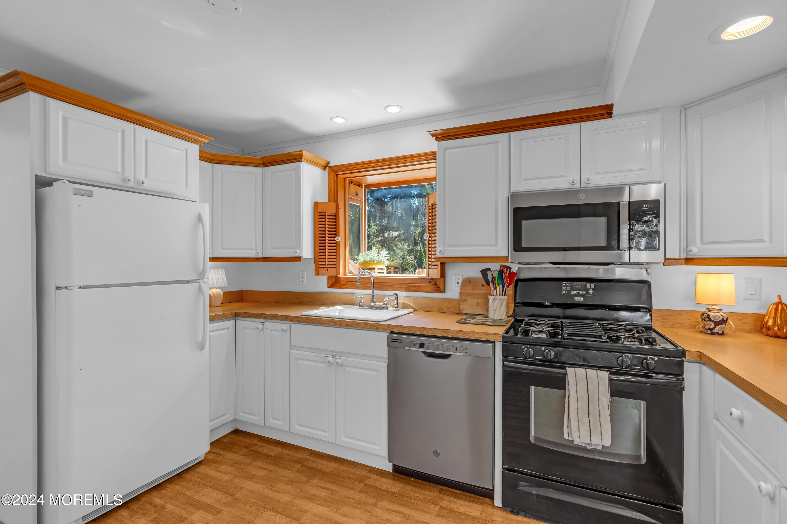328 White Road Little Silver, NJ 07739 - Photo 29 of 57 030_dsc05123_808