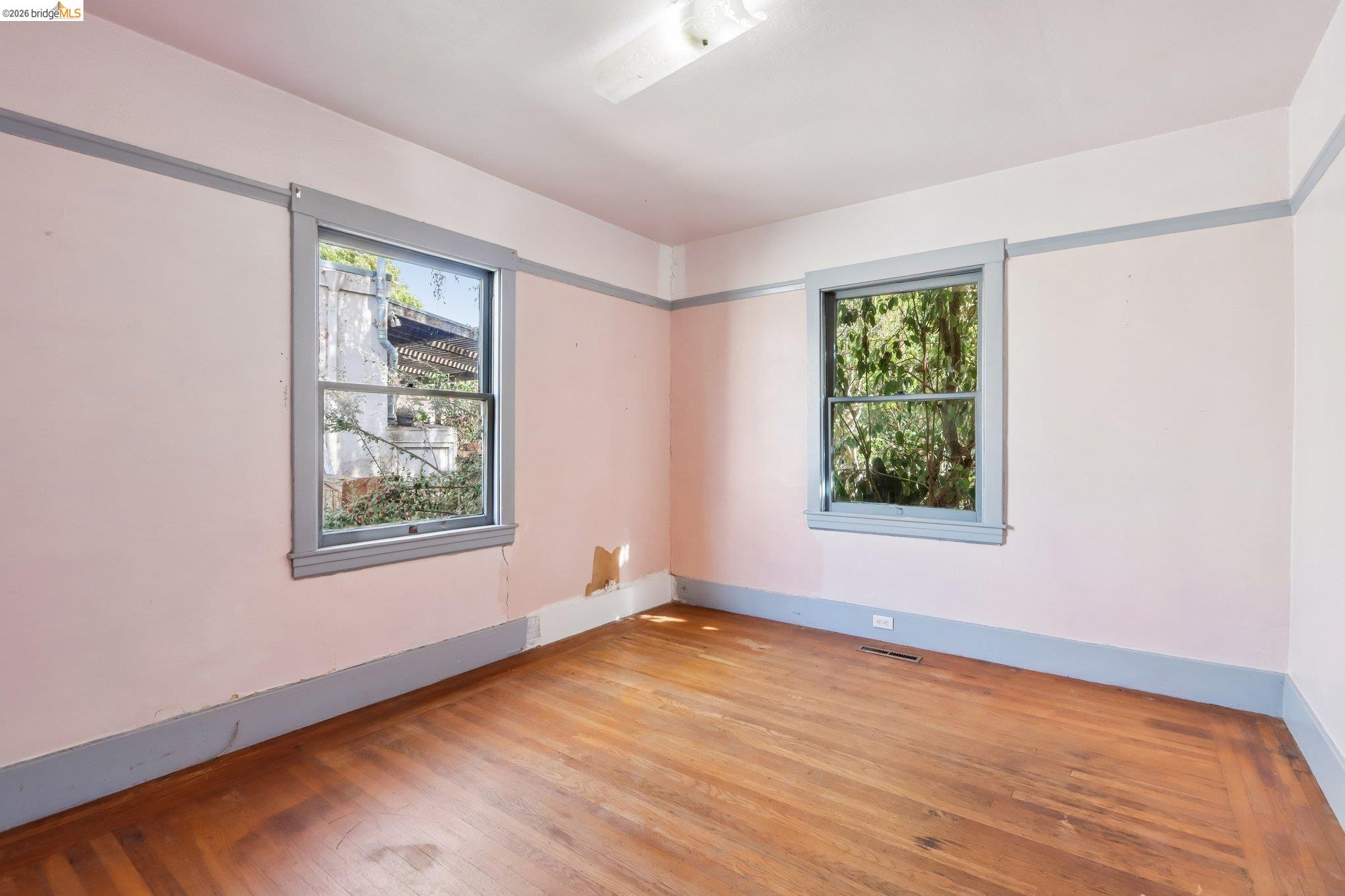 2144 Oregon Street Berkeley, CA 94705 - Photo 24 of 44 Gallery Image 24