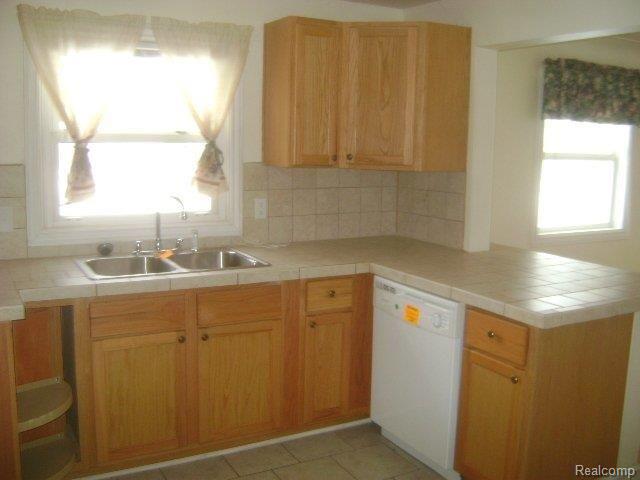 4170 North River Road Fort Gratiot, MI 48059 - Photo 3 of 5 KITCHEN