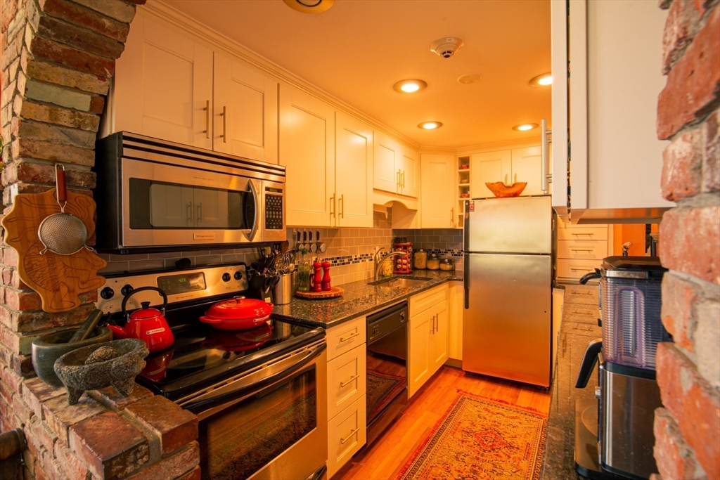 1401 Great Pond Road, Unit 4 North Andover, MA 01845 - Photo 18 of 41