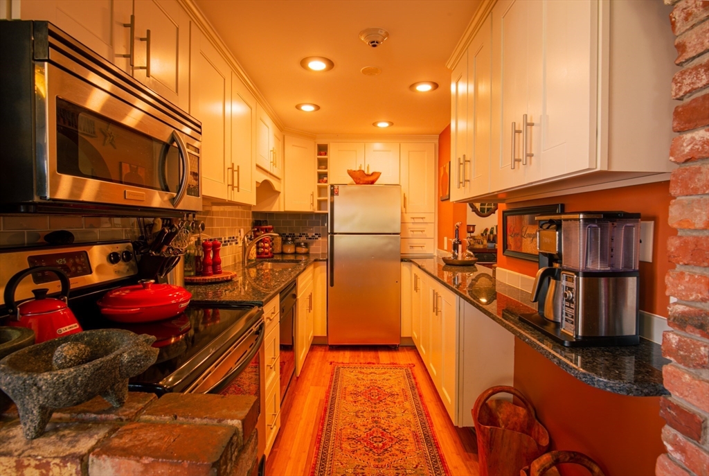 1401 Great Pond Road, Unit 4 North Andover, MA 01845 - Photo 19 of 41