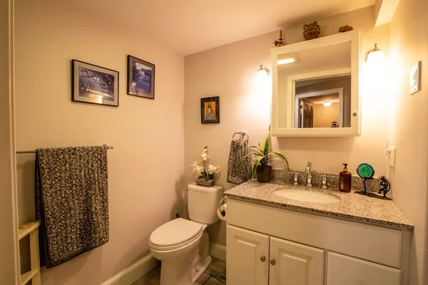 $3,000 | 1401 Great Pond Road, Unit 4, North Andover, MA 01845