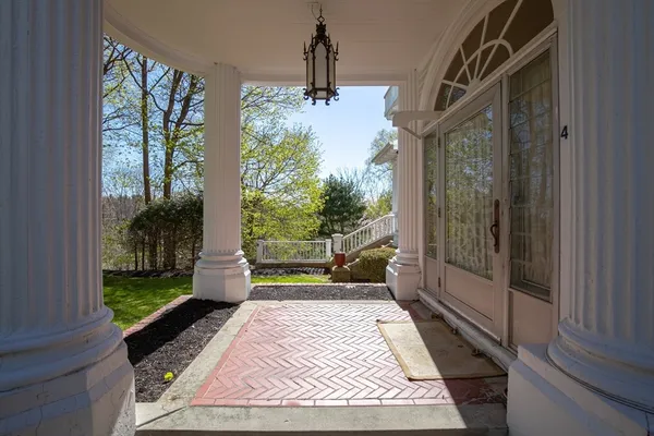 $3,000 | 1401 Great Pond Road, Unit 4, North Andover, MA 01845