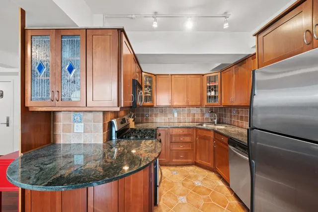 $1,250,000 | 111 Hicks Street, Unit 5QR | Brooklyn Heights