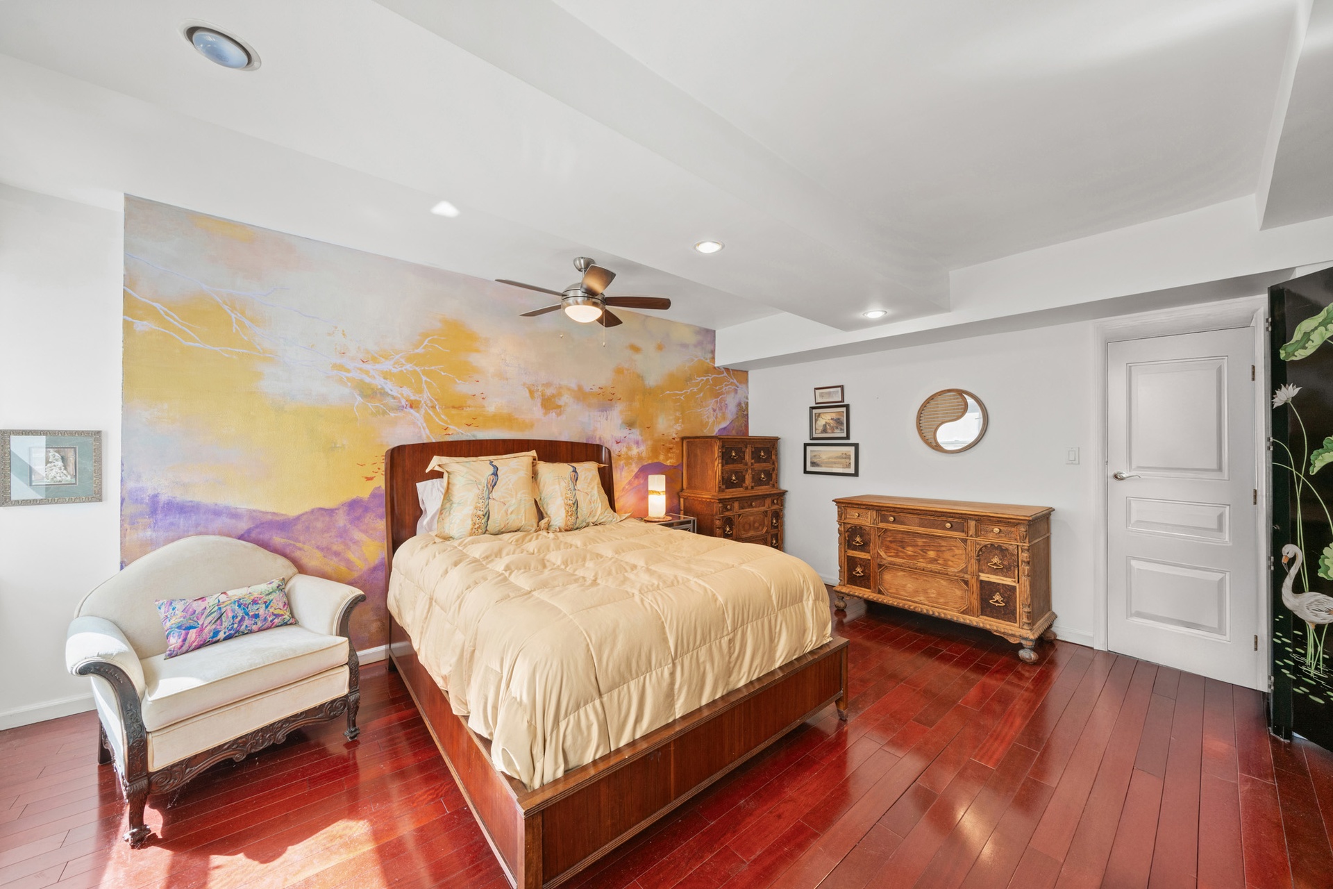 111 Hicks Street, Unit 5QR Brooklyn, NY 11201 - Photo 8 of 19 a bedroom with a bed and wooden floor