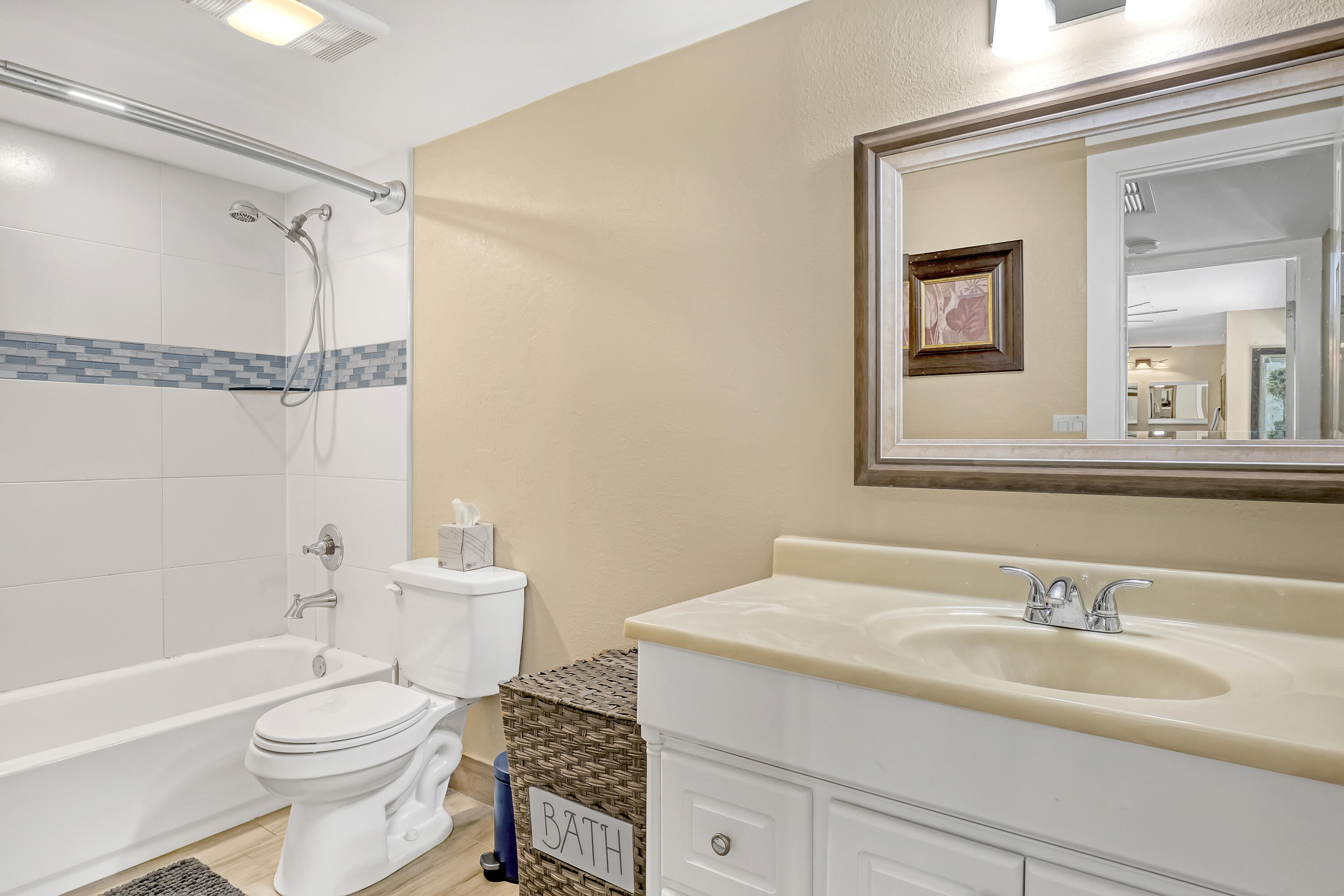 923 Springdale Circle Palm Springs, FL 33461 - Photo 25 of 26 a bathroom with a sink toilet and shower