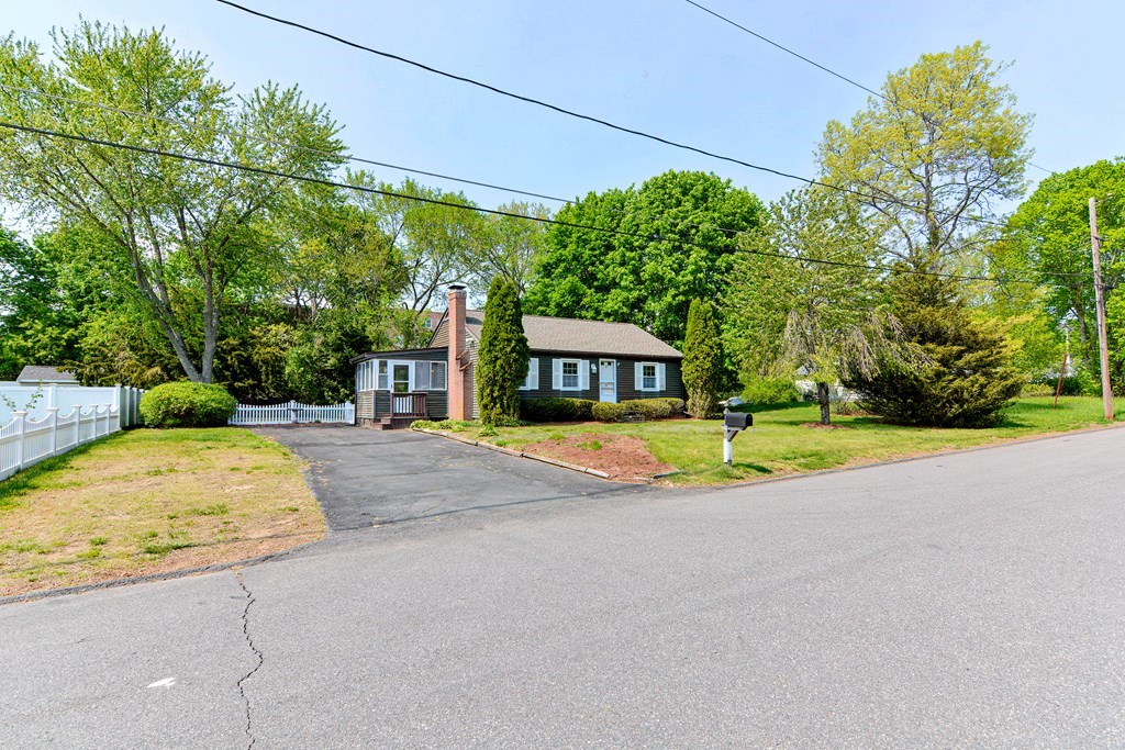 19 Benson Road Stoughton, MA 02072 - Photo 1 of 32 Gallery Image 1