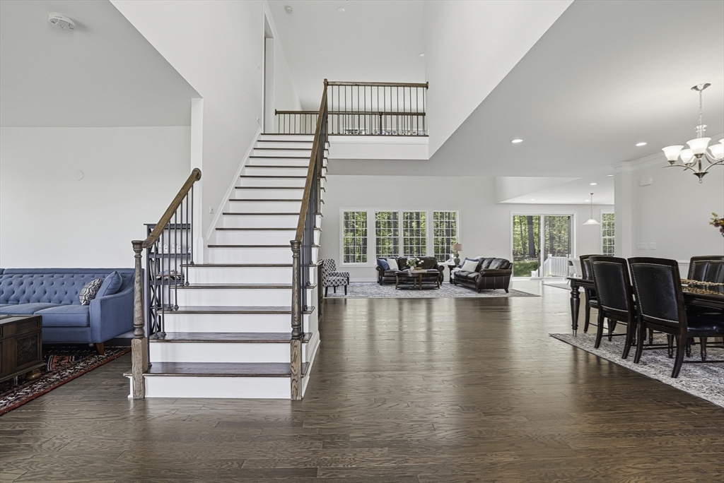 60 Chamberlain Street Hopkinton, MA 01748 - Photo 8 of 41