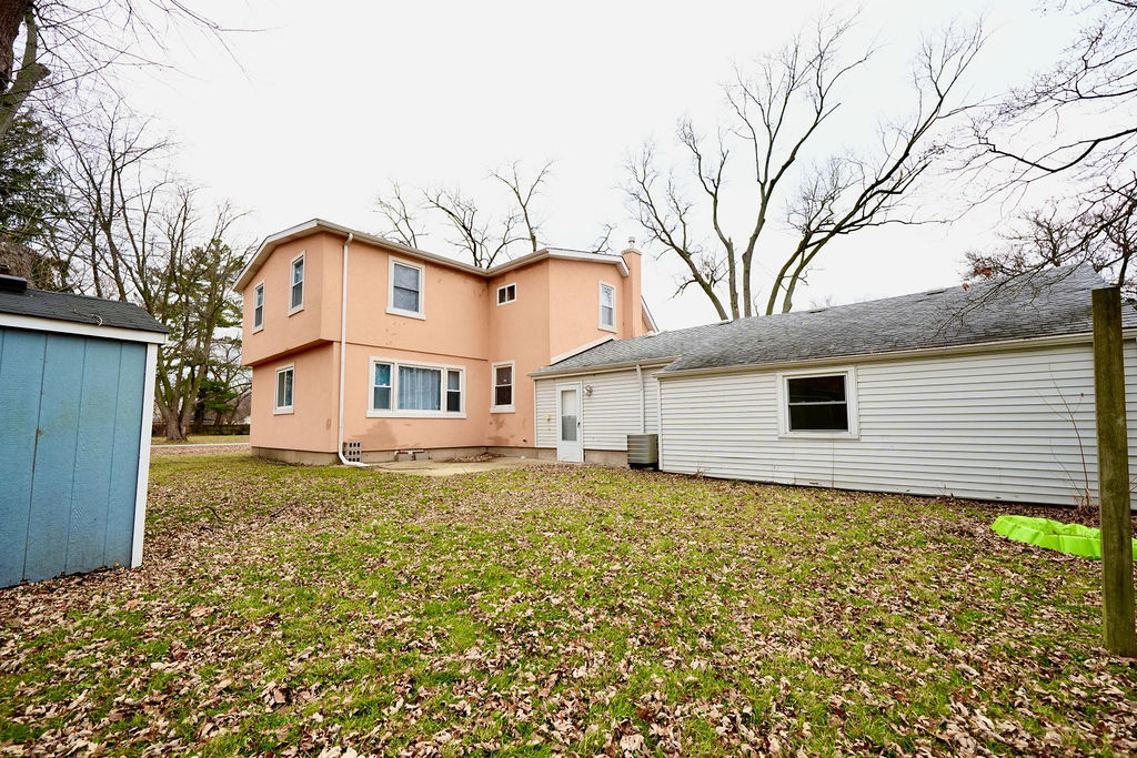 3315 West 161st Street Markham, IL 60428 - Photo 24 of 26 front view of a house with a yard
