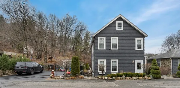 $825,000 | 3 Fellsmere Avenue, Wakefield, MA 01880