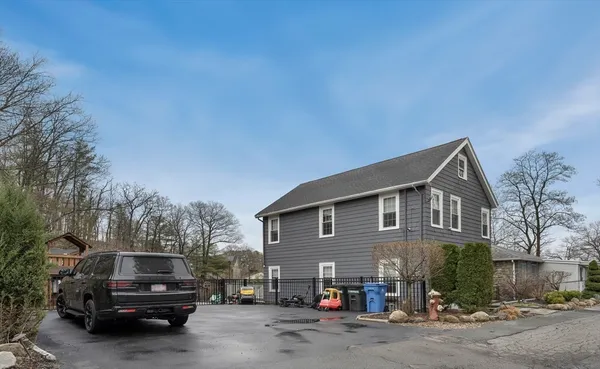 $825,000 | 3 Fellsmere Avenue, Wakefield, MA 01880