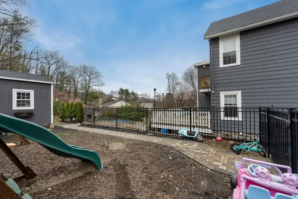 $825,000 | 3 Fellsmere Avenue, Wakefield, MA 01880