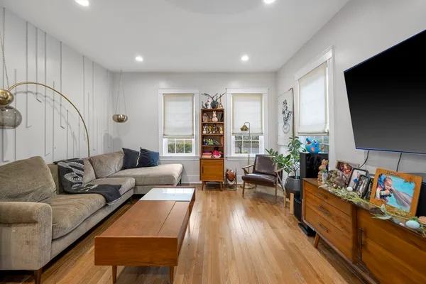 $825,000 | 3 Fellsmere Avenue, Wakefield, MA 01880