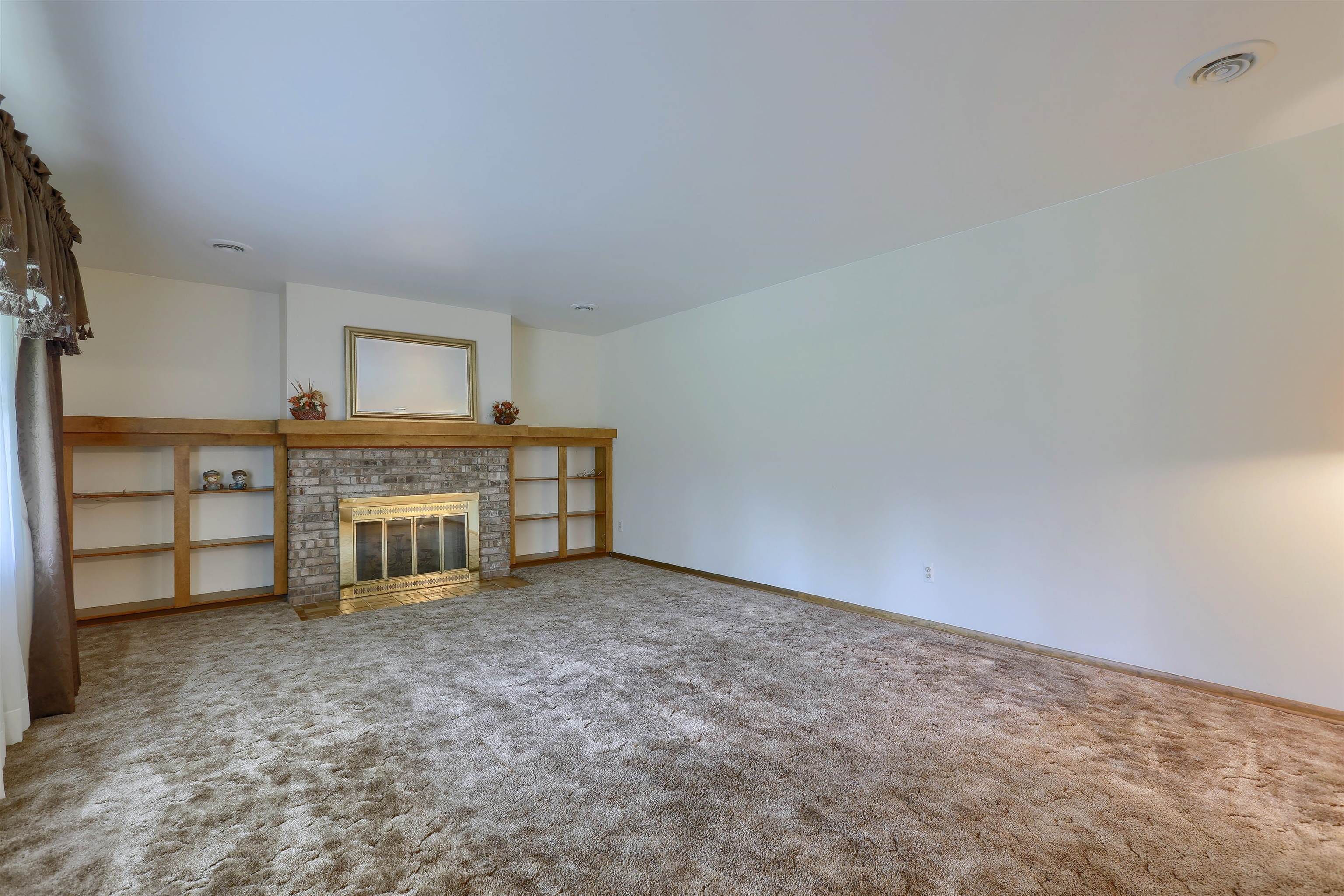 2734 East Wattles Road Troy, MI 48083 - Photo 9 of 44